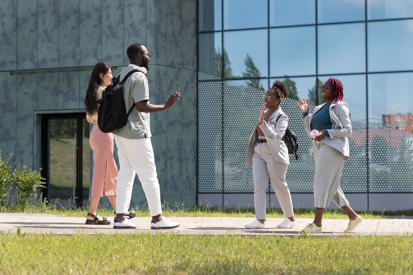 Blackstreet’s LEO Scholarship for Students